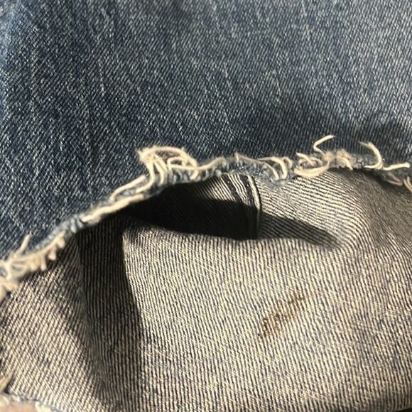 NWT Abercrombie & Fitch Denim Shorts Womens 36 Medium Wash 90s Relaxed Cutoff - Picture 6 of 6